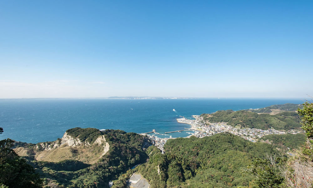 鋸南町の港町の風景